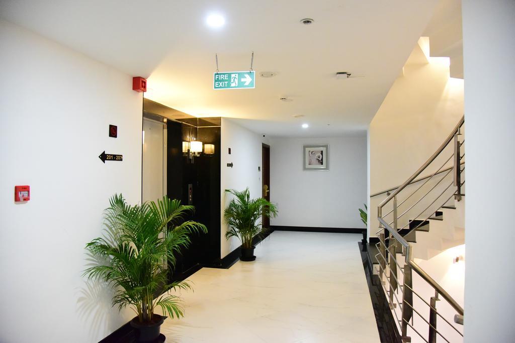 The Royal Comfort Bangalore Ngoại thất bức ảnh