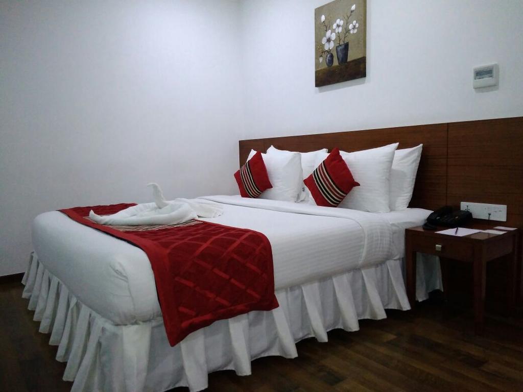 The Royal Comfort Bangalore Ngoại thất bức ảnh